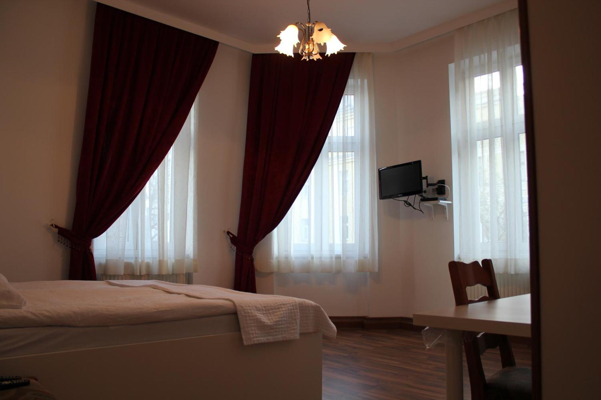 Arnes Hotel Vienne Extérieur photo